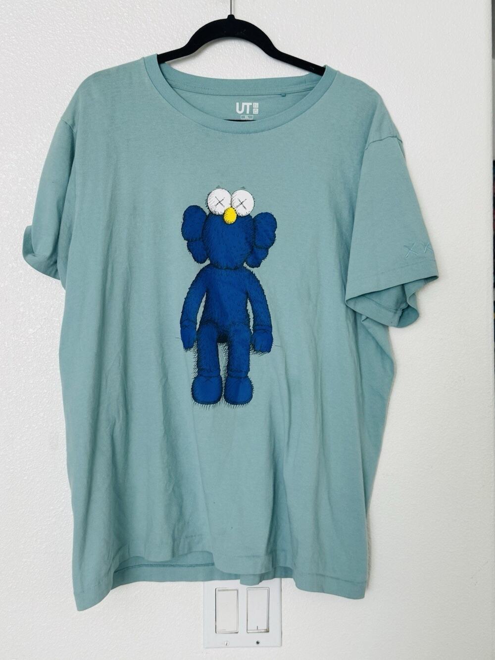 KAWS x UNIQLO Collab Sesame Street Tee Shirt Mens XL